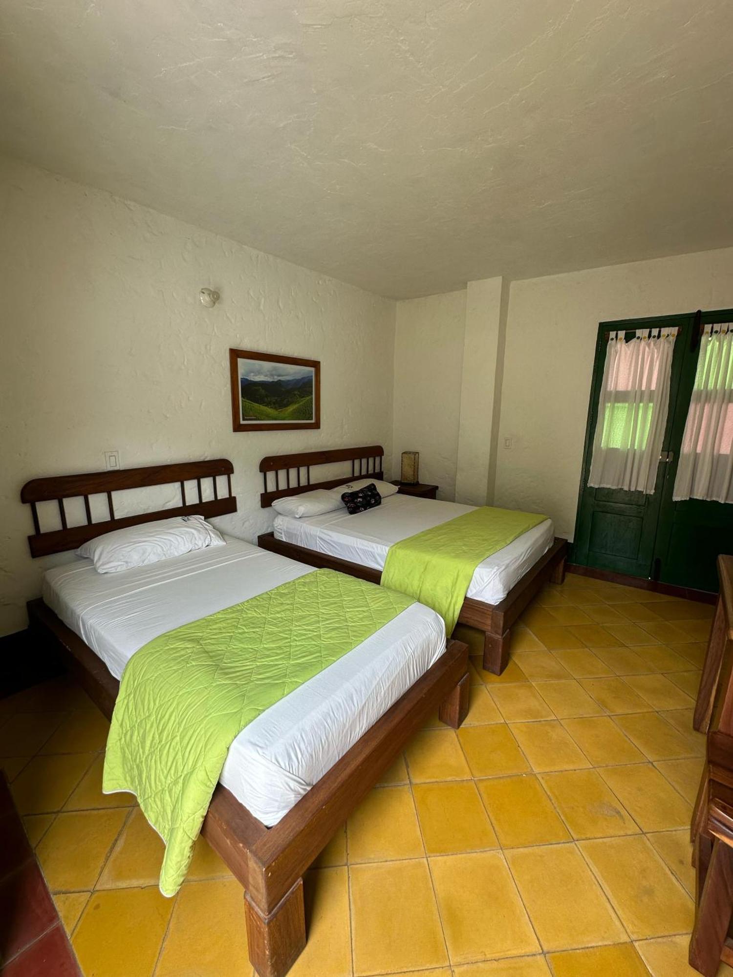 Hotel Vegas Del Rio Támesis Buitenkant foto